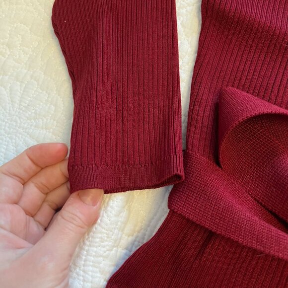 RW&Co Red Knit Tie Waist Bodycon V-Neck Longsleeve Dress - Picture 3 of 8